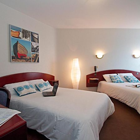 Hotel Le Ty-Lann Saint-Avé Esterno foto