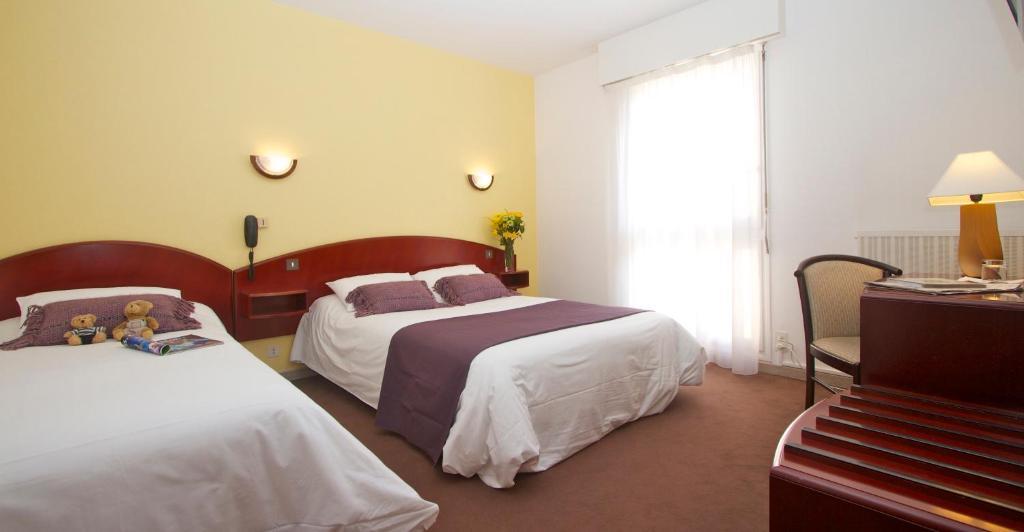 Hotel Le Ty-Lann Saint-Avé Esterno foto