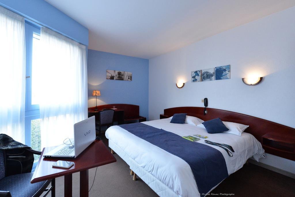 Hotel Le Ty-Lann Saint-Avé Esterno foto