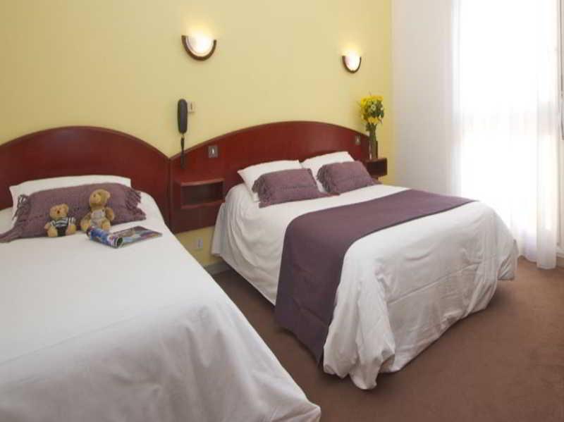 Hotel Le Ty-Lann Saint-Avé Esterno foto